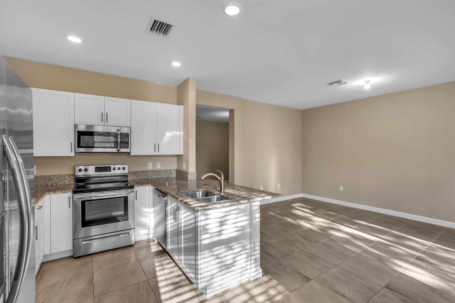 20772 Ne 2 Ct, Miami photo 7