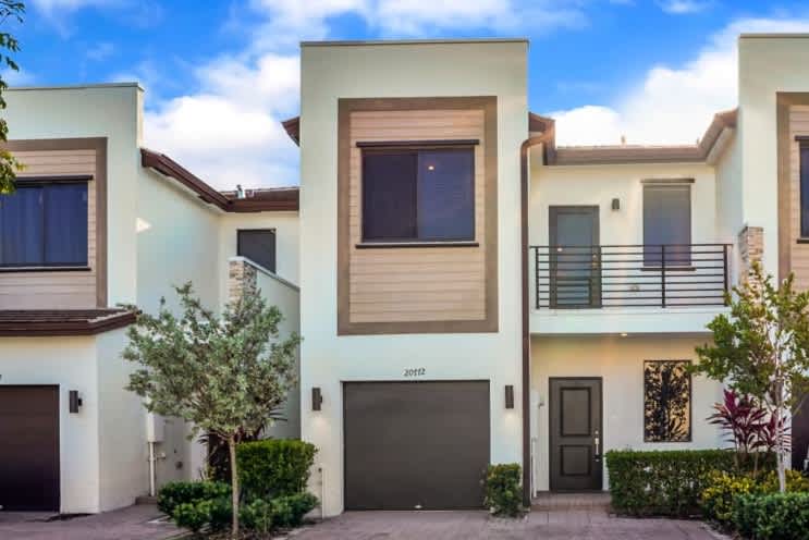 20772 Ne 2 Ct, Miami photo 1