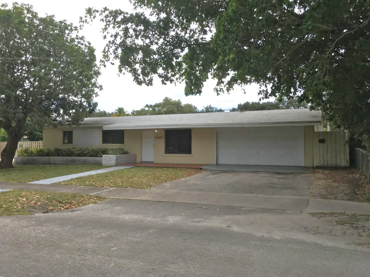 Front of 20820 NE 12th Ct, Miami, FL