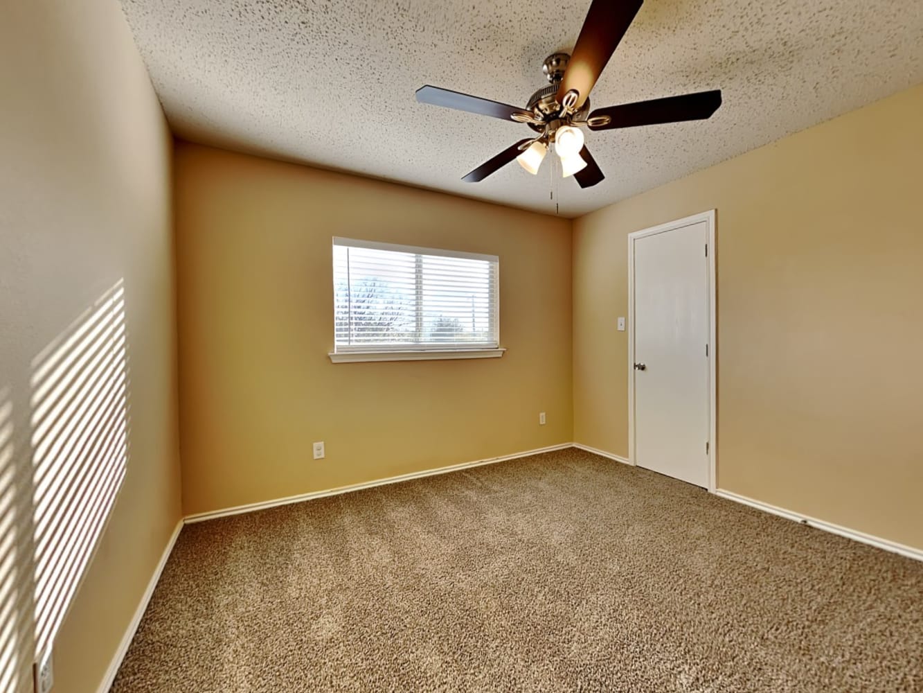 2100 Collington Dr, Roanoke photo 15