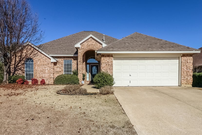2105 Nugent Dr, Mansfield photo 1