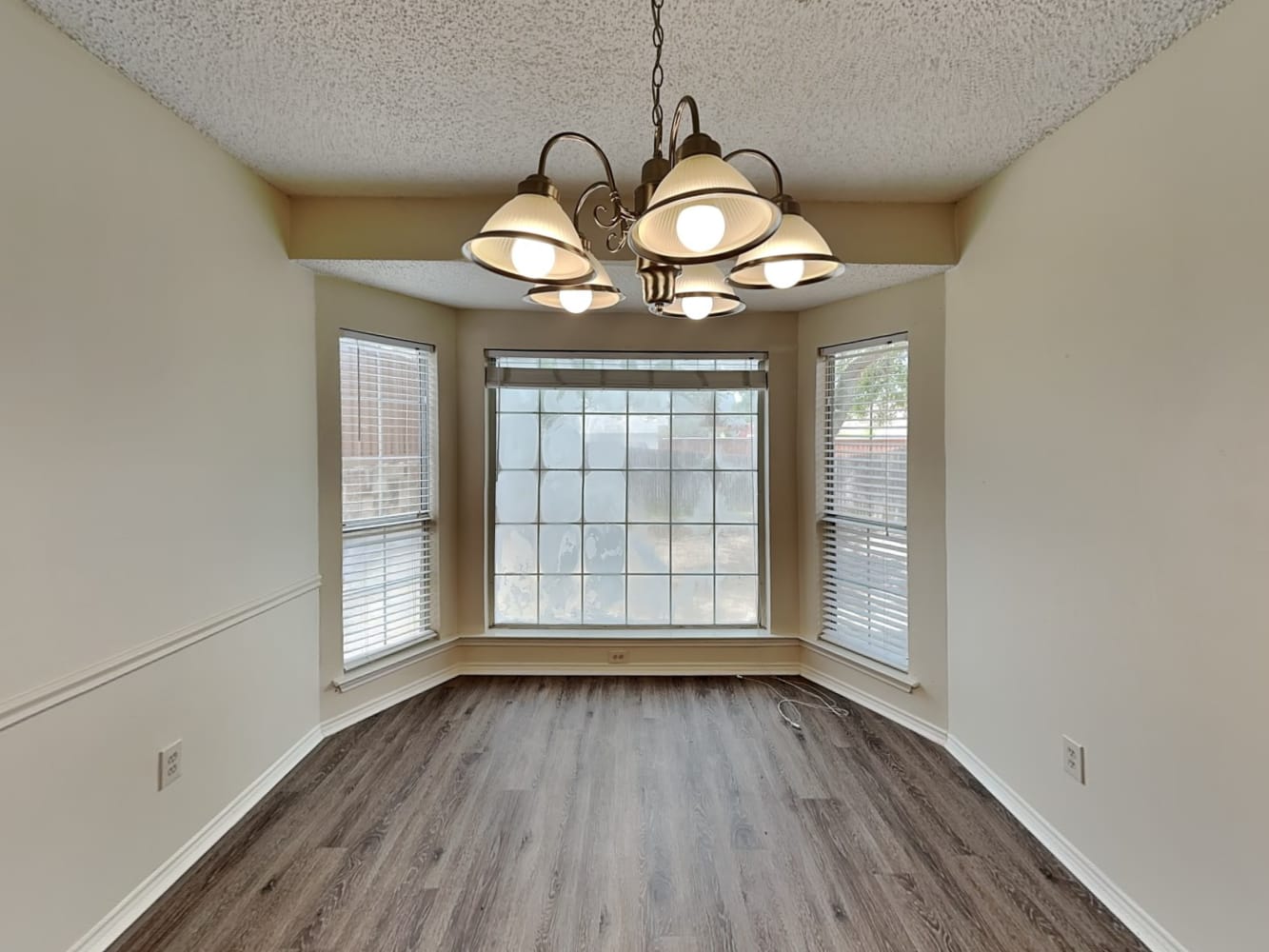 2107 Stonegate Dr, Carrollton photo 8