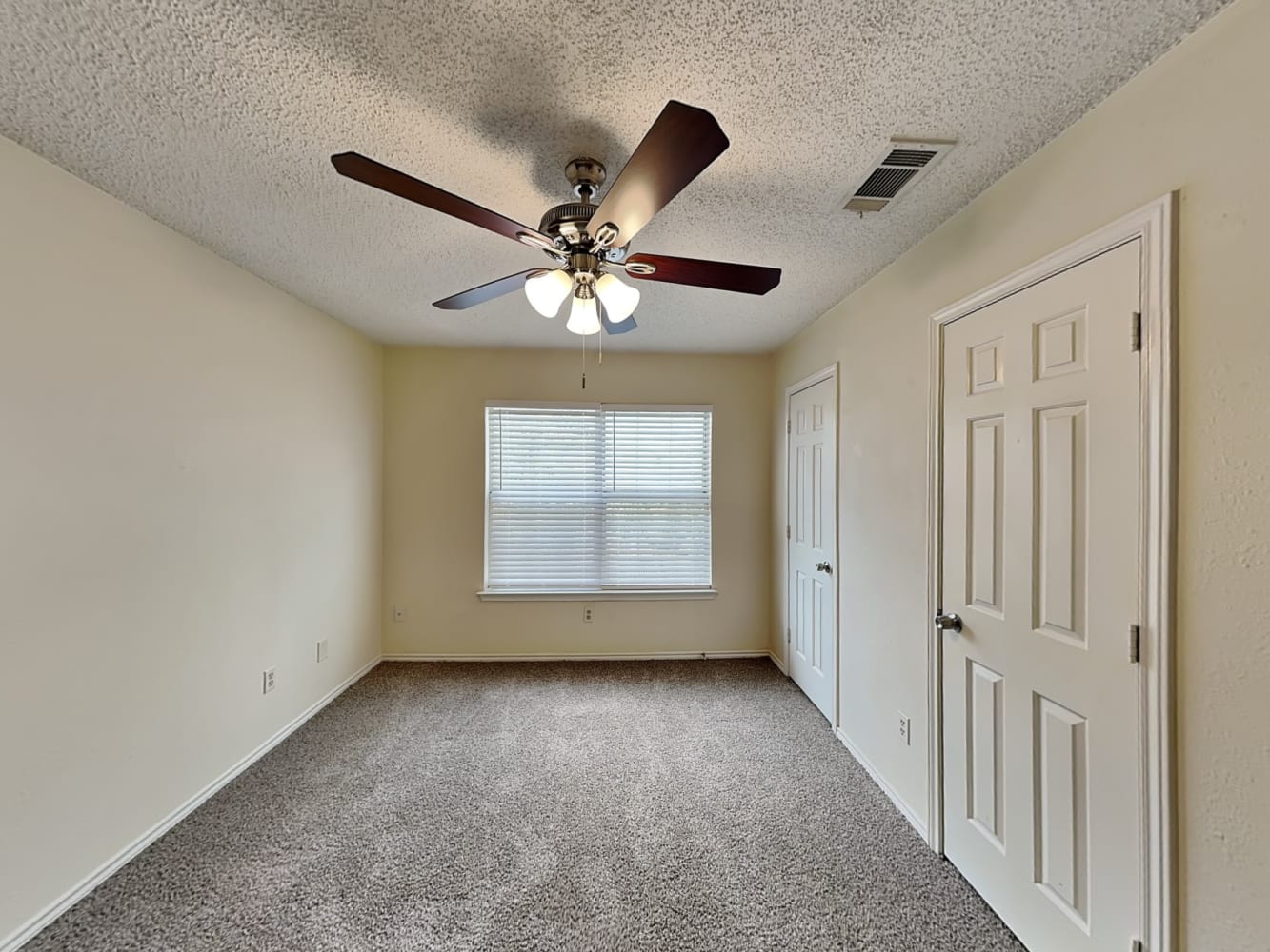 2107 Stonegate Dr, Carrollton photo 10