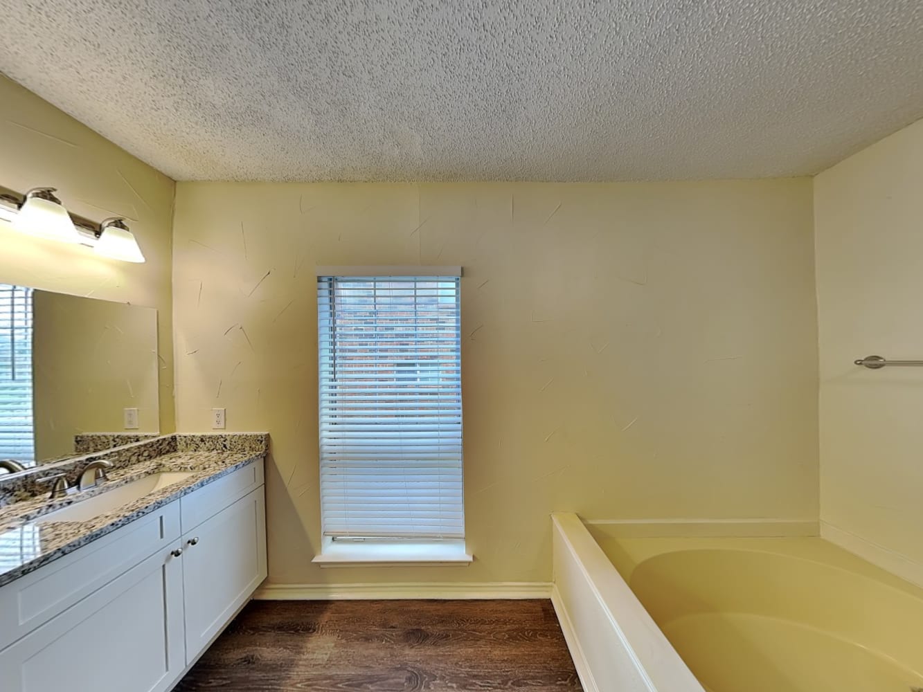 2107 Stonegate Dr, Carrollton photo 14