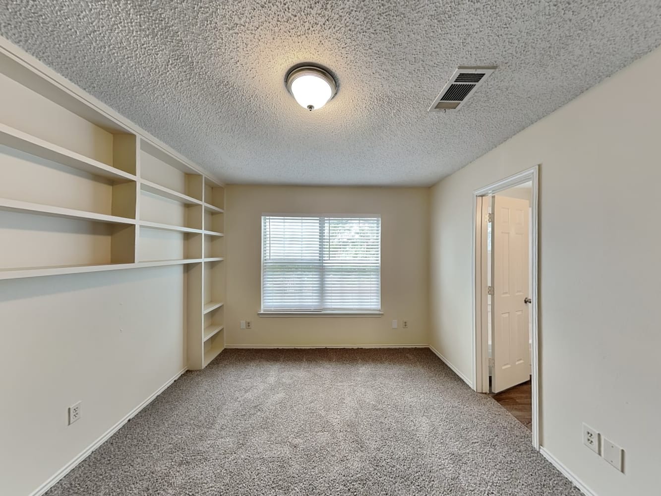 2107 Stonegate Dr, Carrollton photo 11