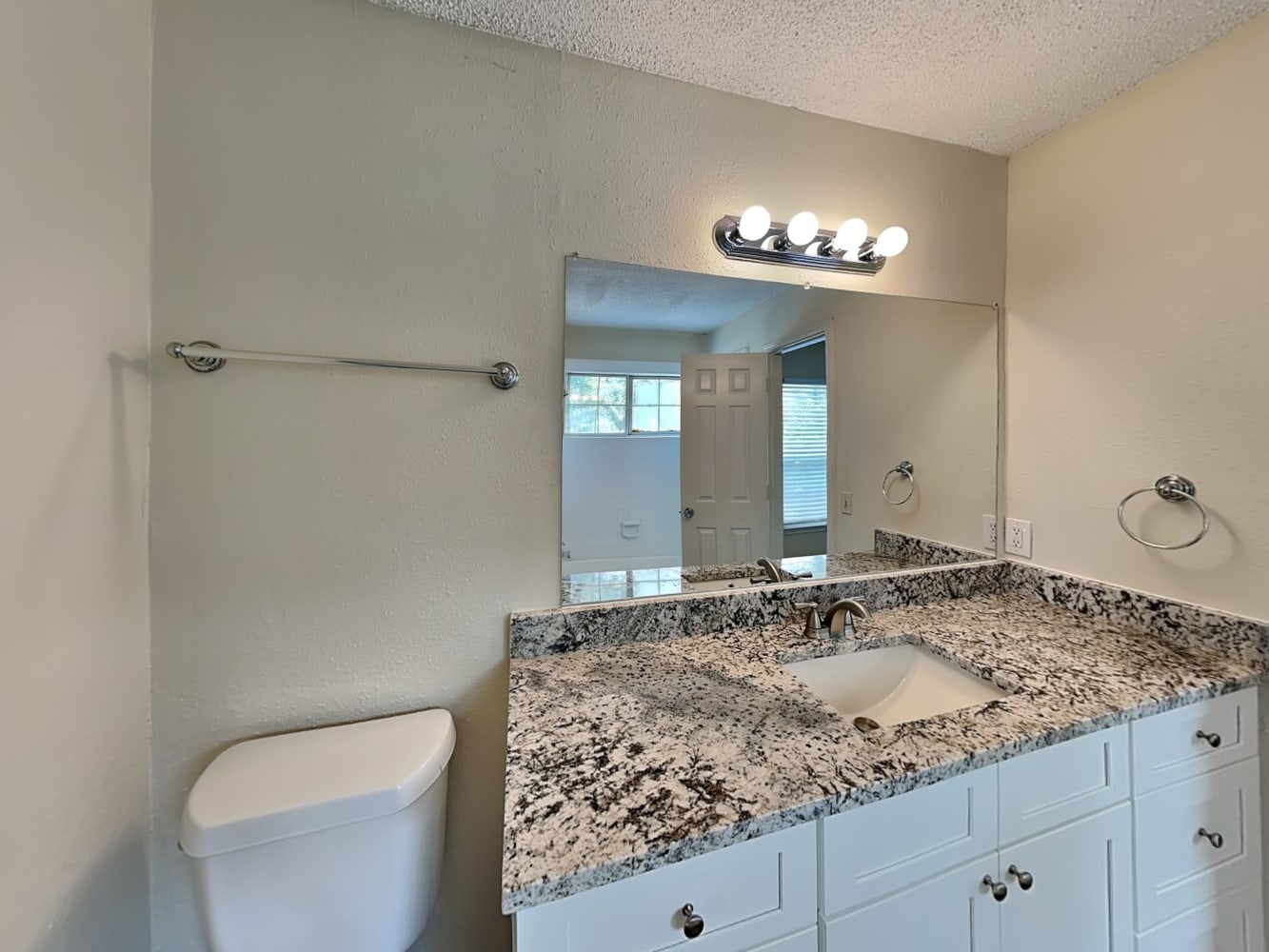 2107 Stonegate Dr, Carrollton photo 16