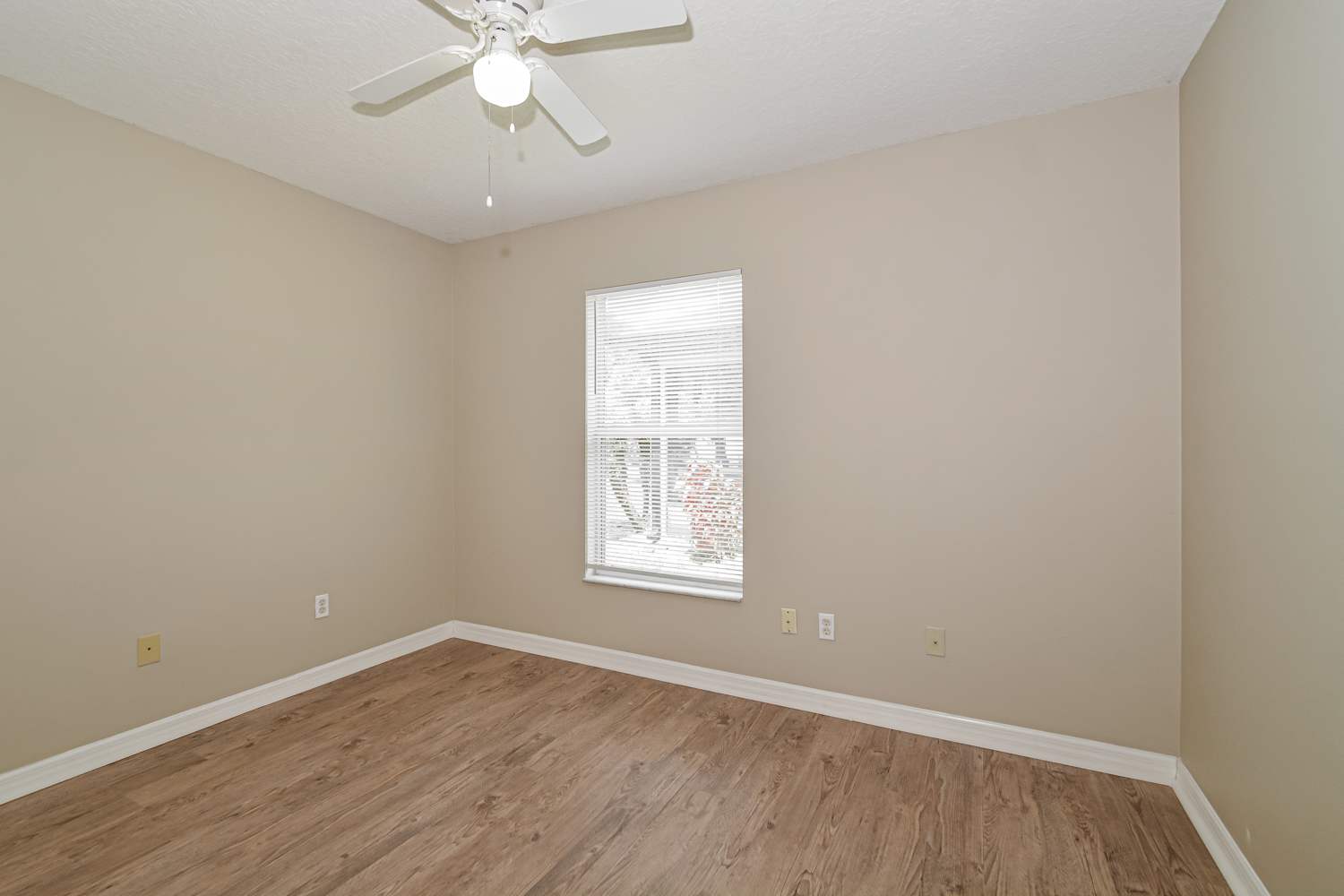211 Compass Rose Dr, Groveland photo 13