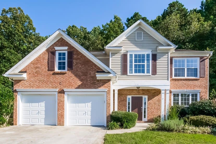 Front of 211 Diamond Valley Pass, Canton, GA