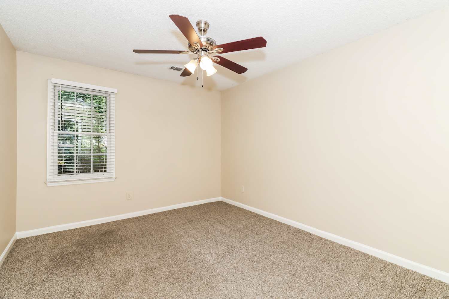 211 Whisperwood Ln NW, Marietta photo 16