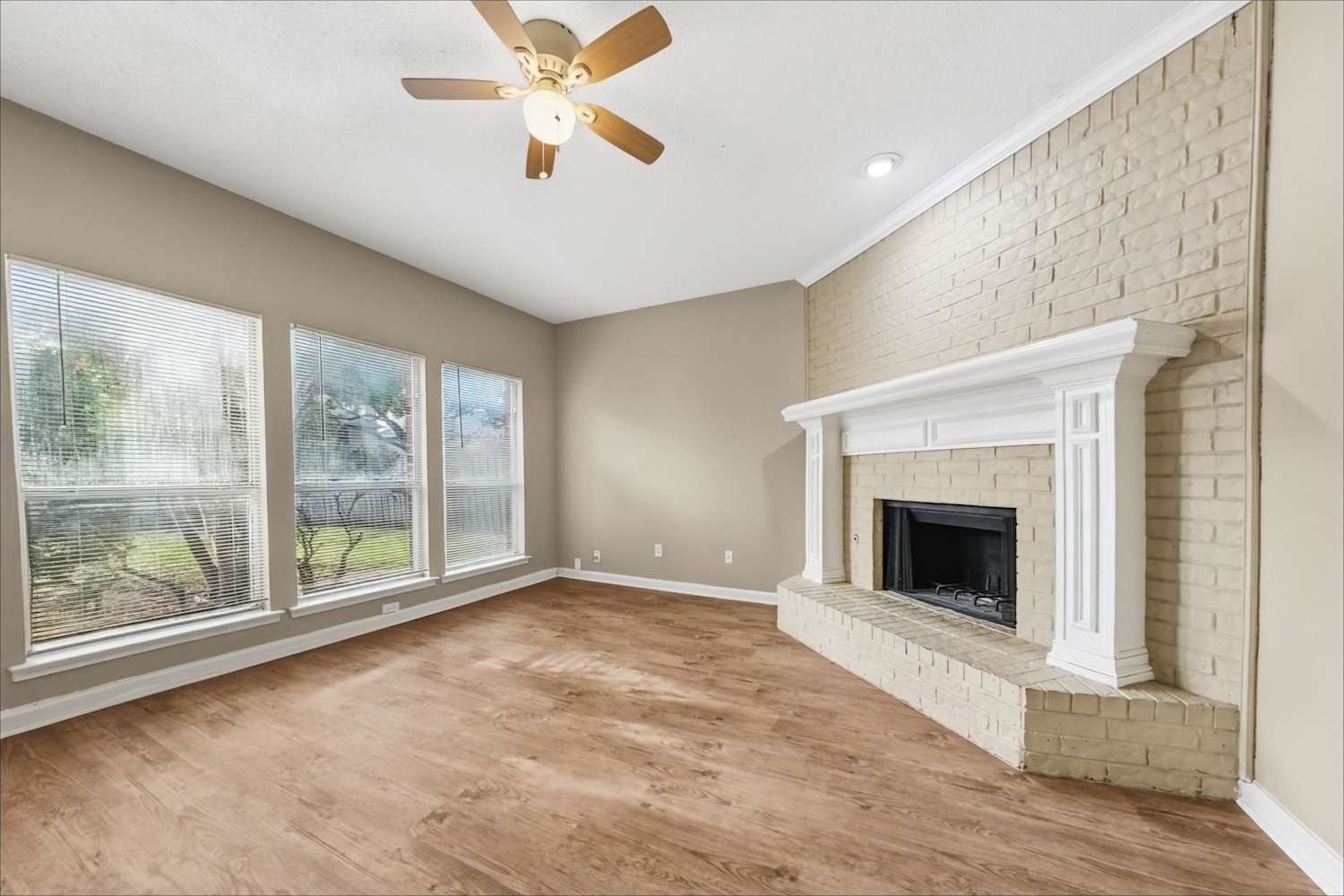 2110 Loretta Ln, Rowlett photo 10