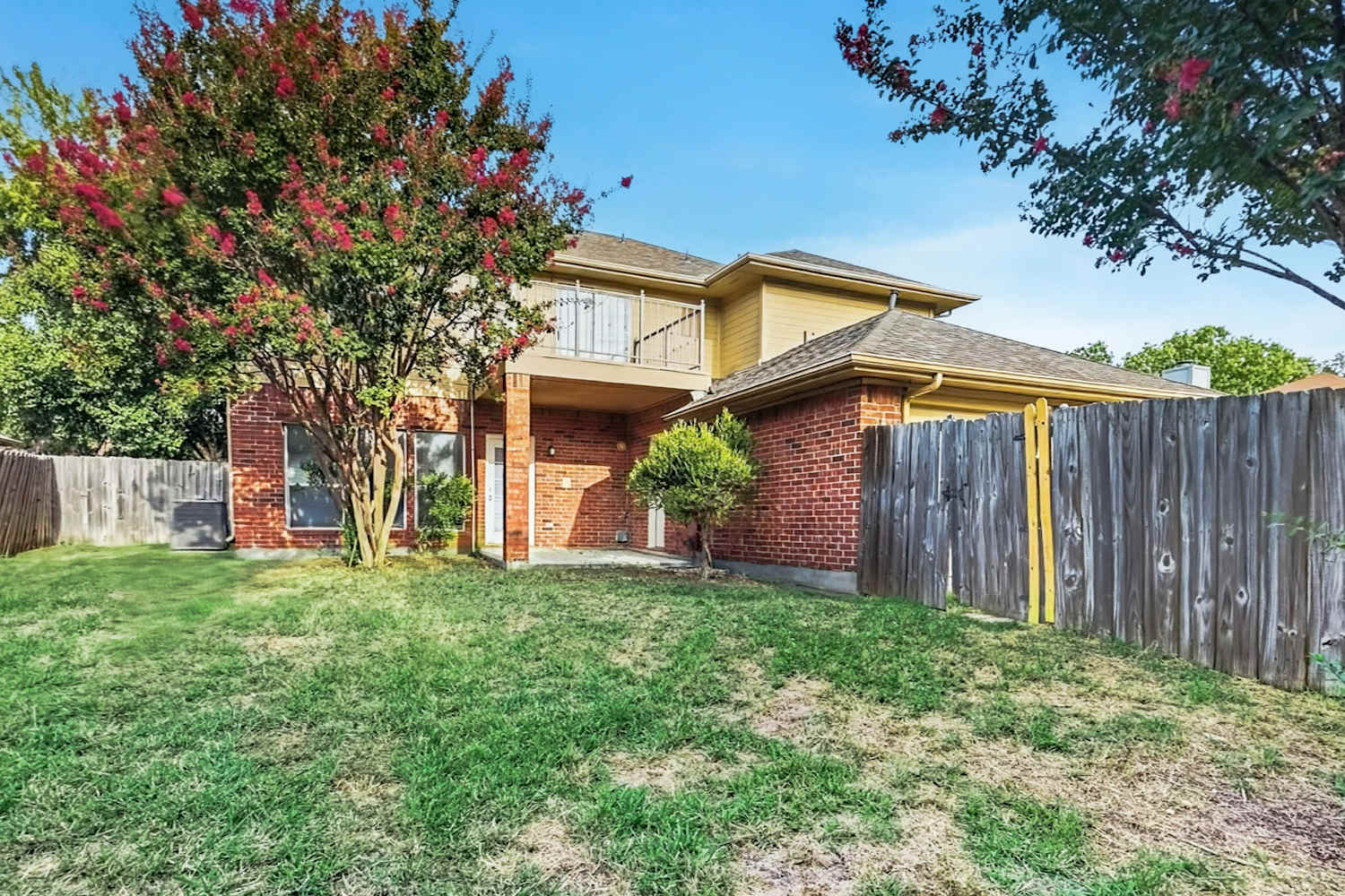 2110 Loretta Ln, Rowlett photo 12