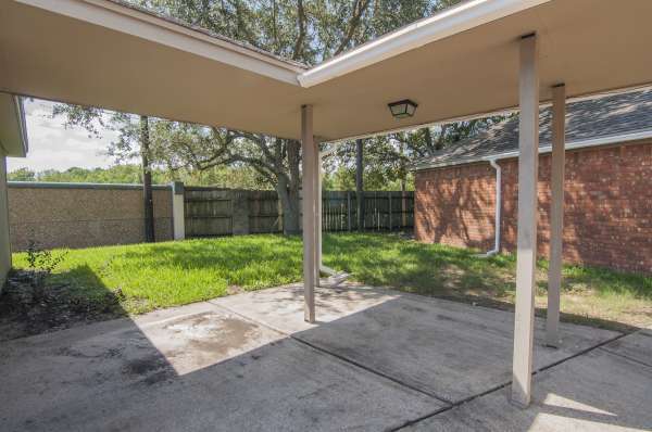 2113 Pleasant Valley Dr, League City photo 15