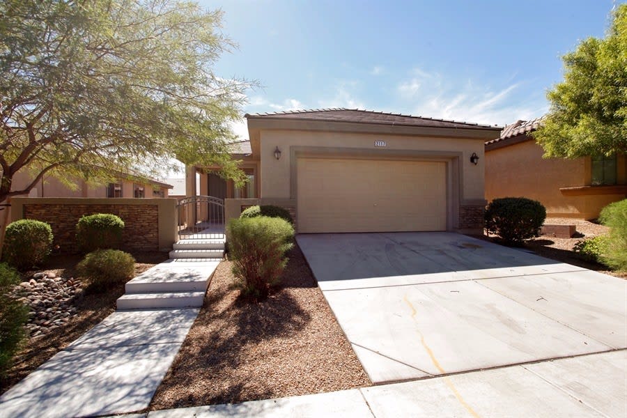Front of 2117 Puffer Beach Ct, North Las Vegas, NV