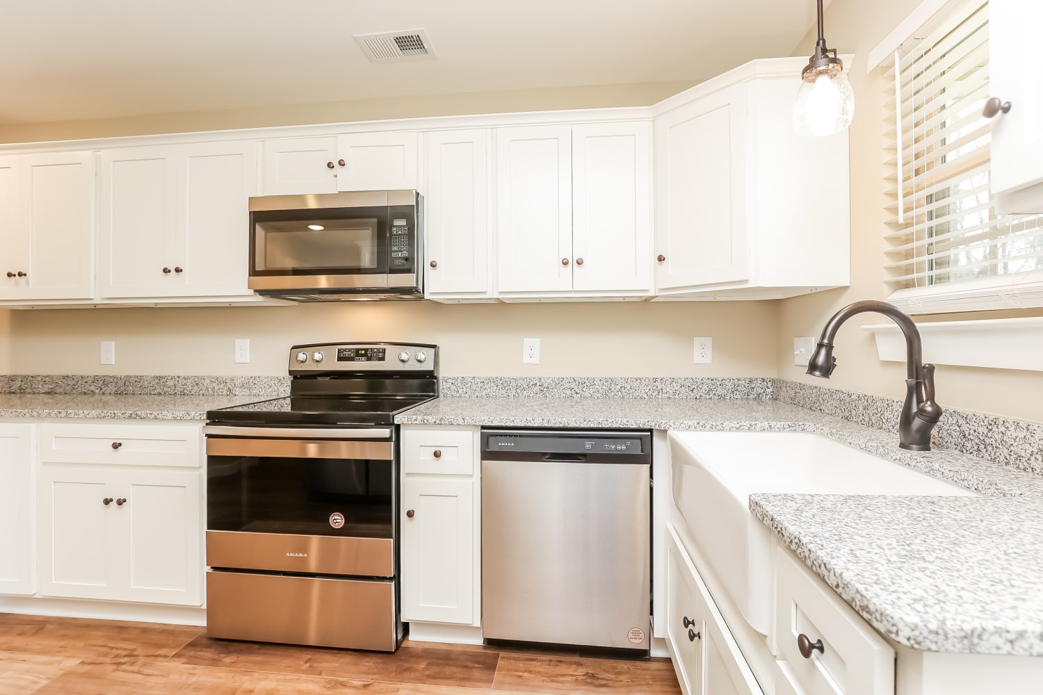212 Emmett Dr, White House photo 6