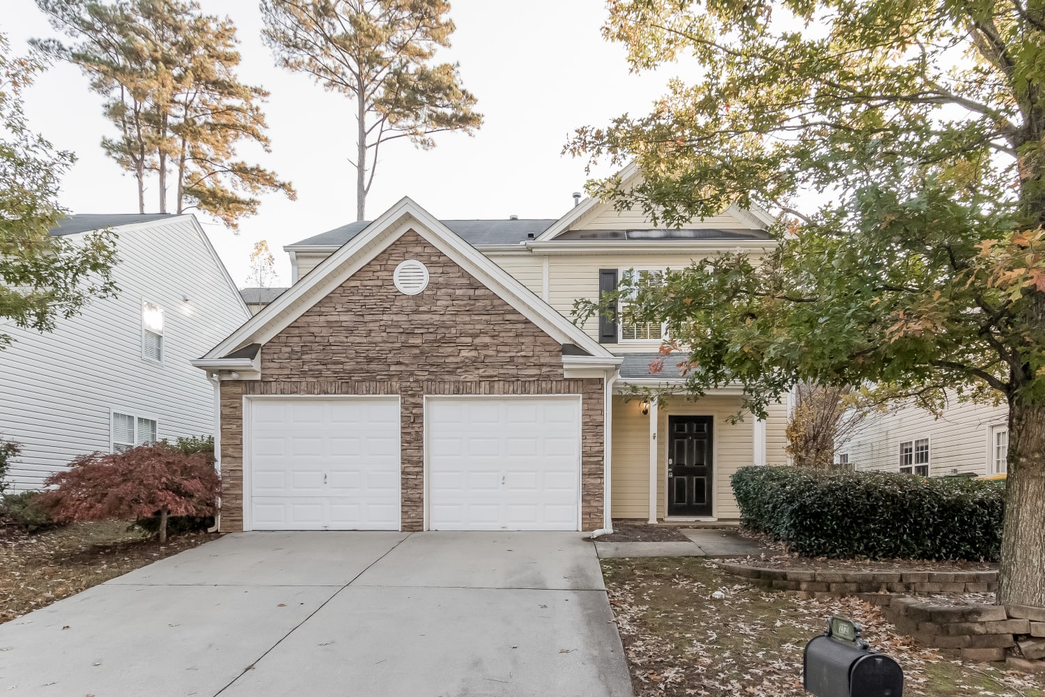 Front of 212 Weatherstone Pointe Dr, Woodstock, GA