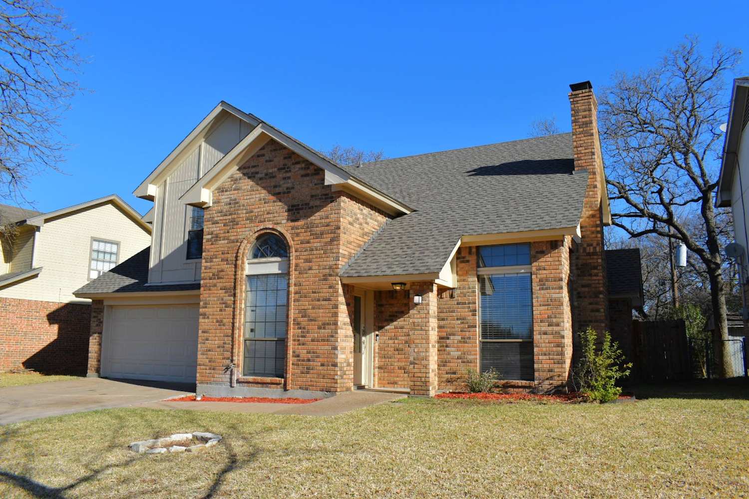 Front of 2123 W Nathan Lowe Rd, Arlington, TX