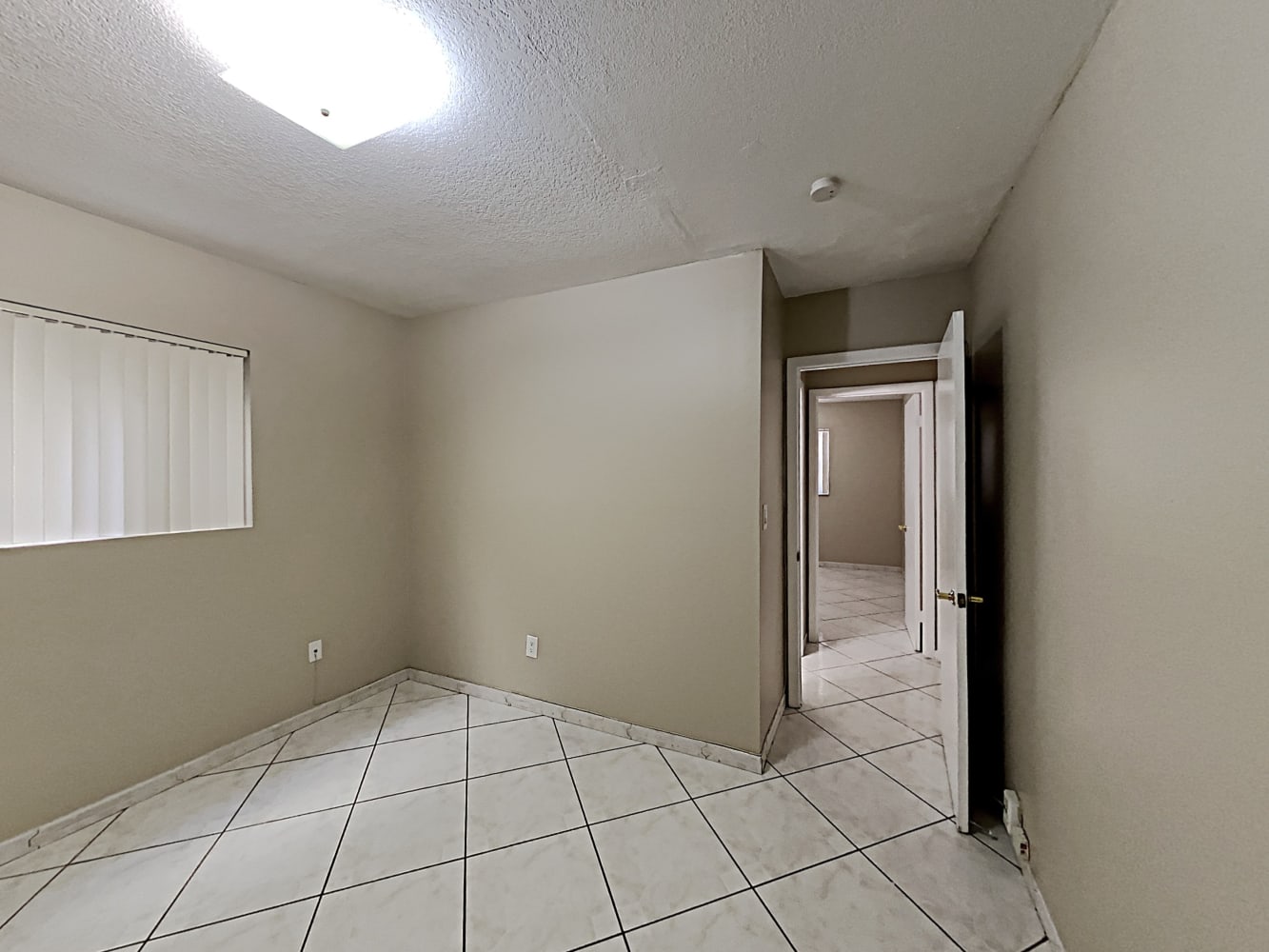 2124 W 54th St, Hialeah photo 14