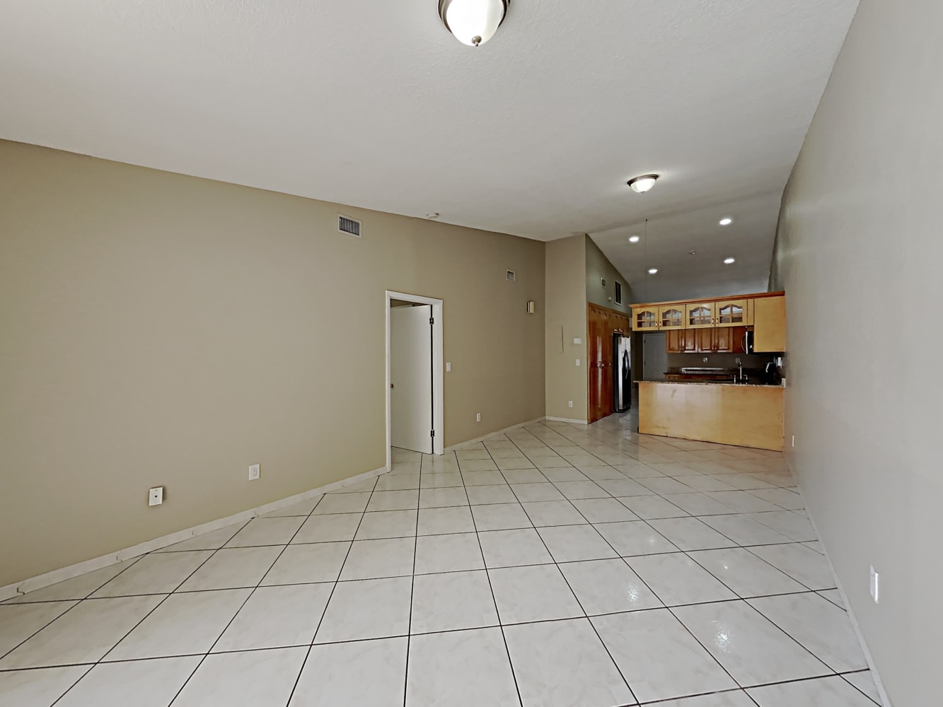 2124 W 54th St, Hialeah photo 7