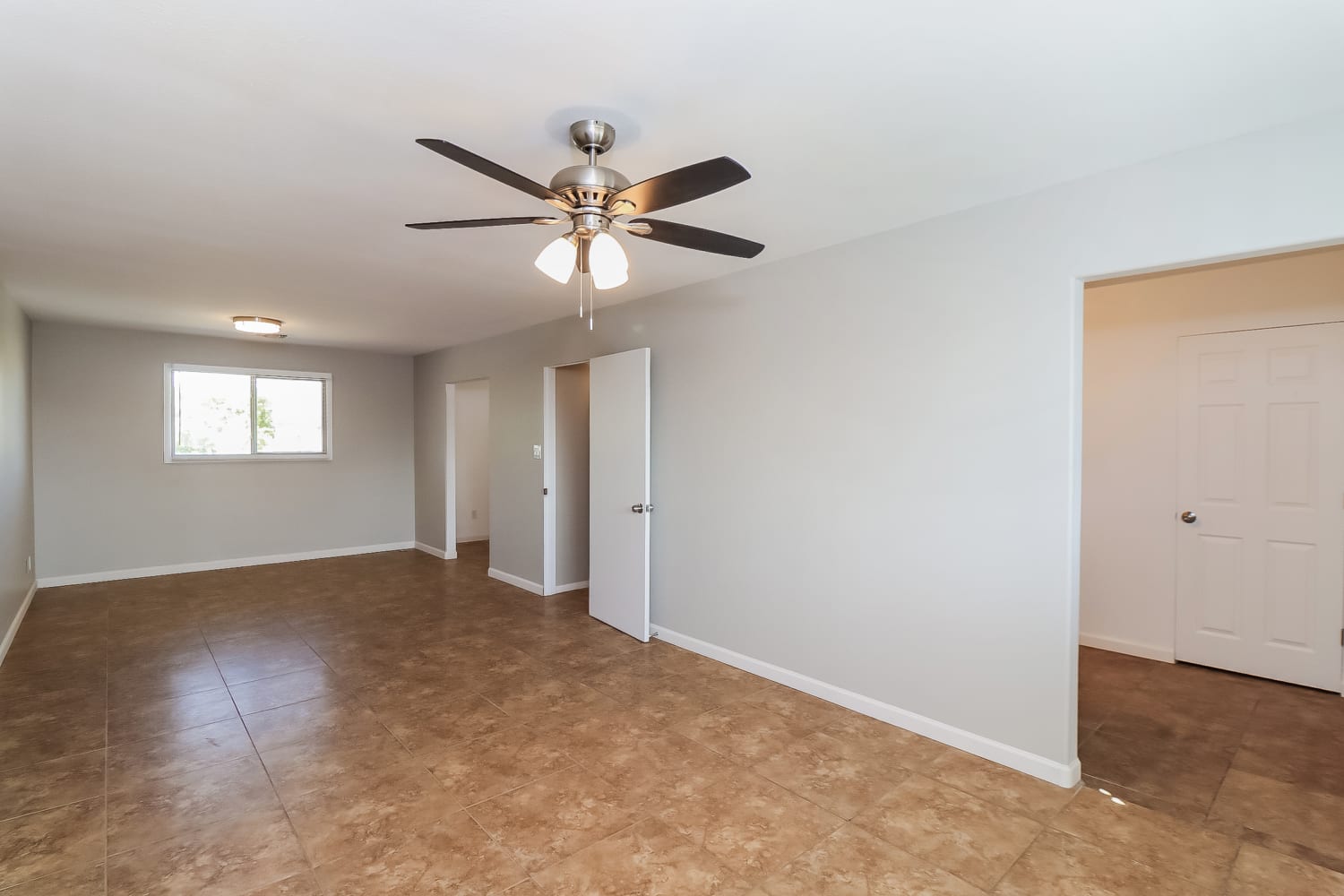 213 E Carson Cir, Tempe photo 10