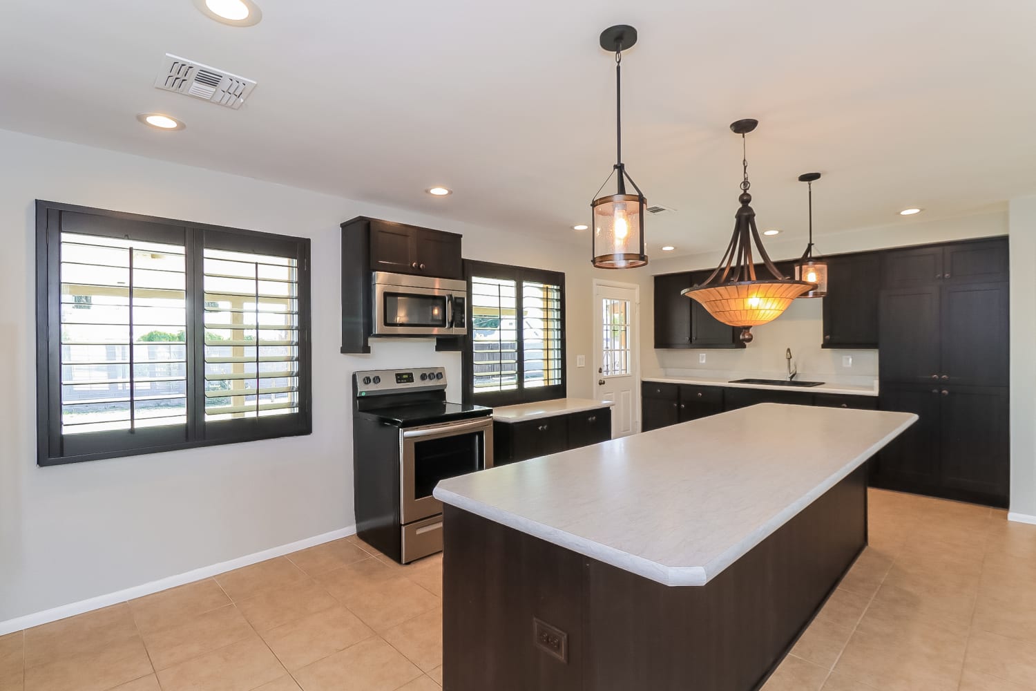 213 E Carson Cir, Tempe photo 4