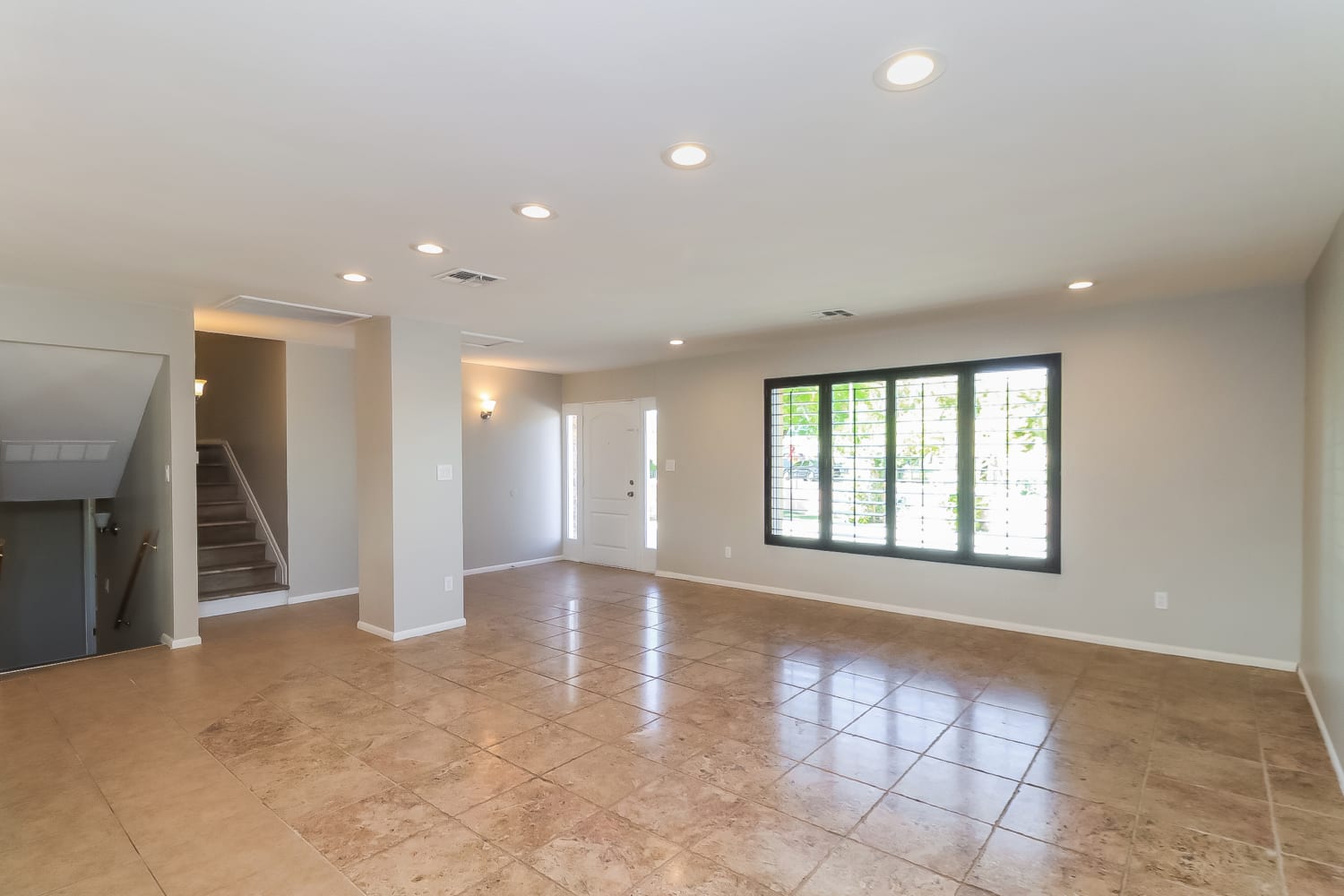 213 E Carson Cir, Tempe photo 3