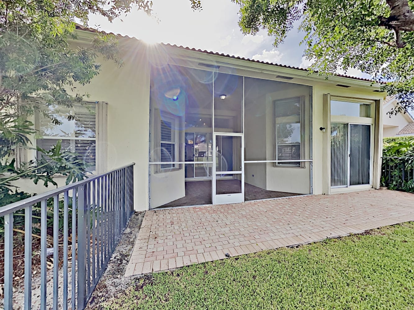 213 Palm Cir, Atlantis photo 18