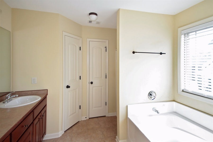 2136 Villa Spring Ter, Dacula photo 16