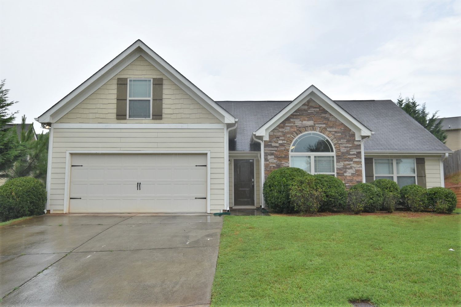 2136 Villa Spring Ter, Dacula photo 1