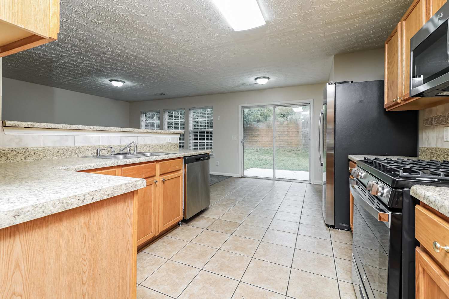 214 Weatherstone Pointe Dr, Woodstock photo 9