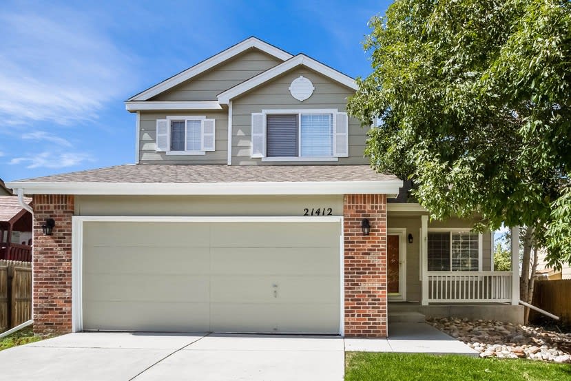 Front of 21412 E Crestridge Pl, Centennial, CO