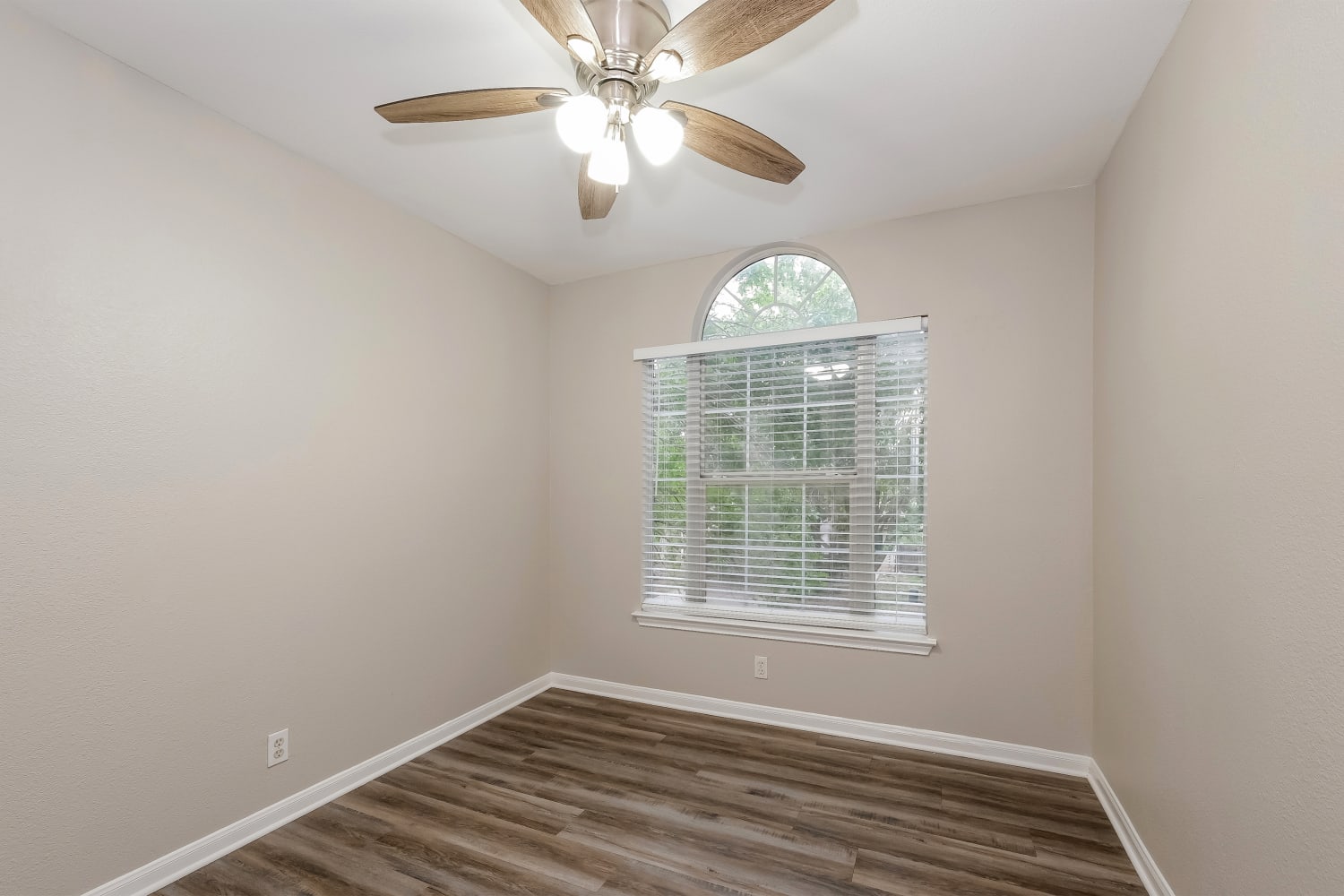 21414 Grand National Avenue, Pflugerville photo 9