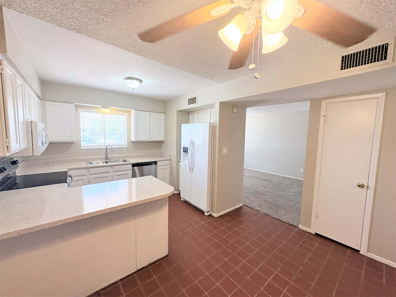 215 N Kachina, Mesa photo 6