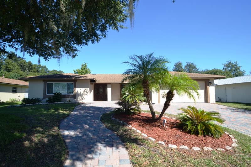 Front of 215 Sheridan Ave, Longwood, FL