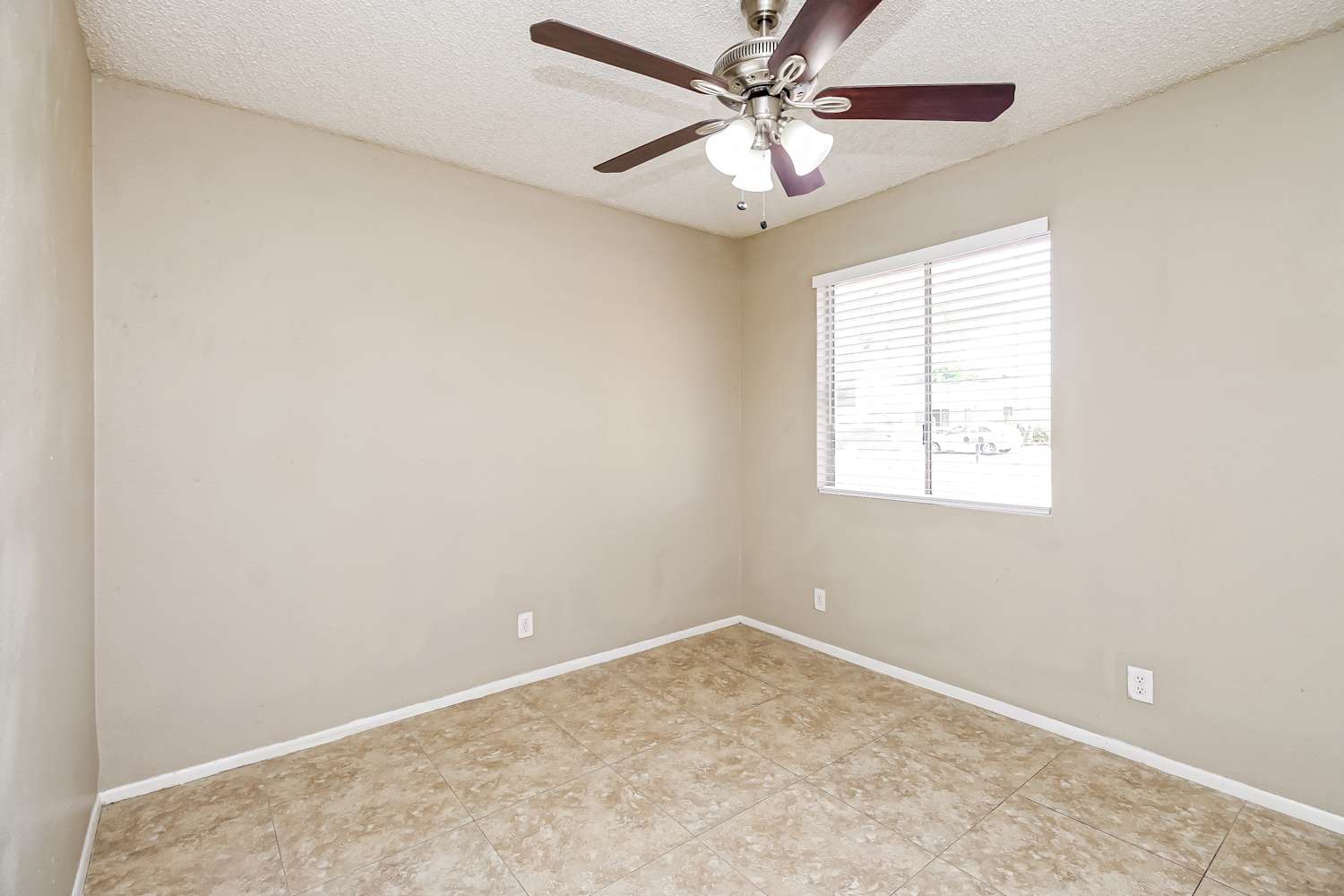 215 W 17th Ave, Apache Junction photo 13