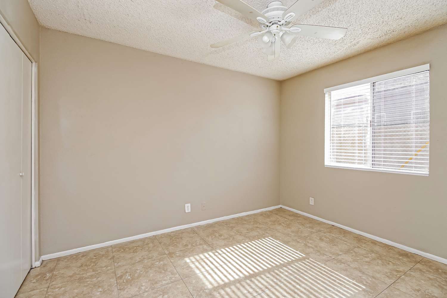 215 W 17th Ave, Apache Junction photo 12