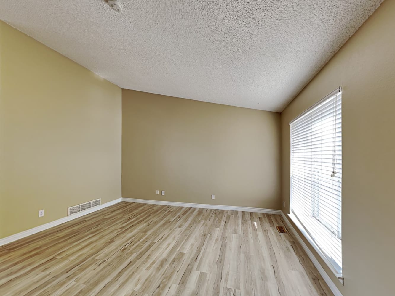 21501 E Aberdeen Dr, Centennial photo 8