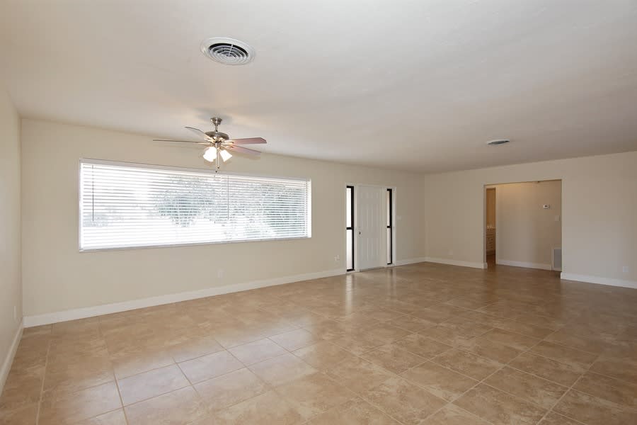 2151 NW 30th Ter, Fort Lauderdale photo 2