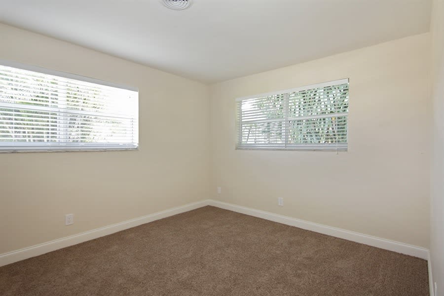 2151 NW 30th Ter, Fort Lauderdale photo 5