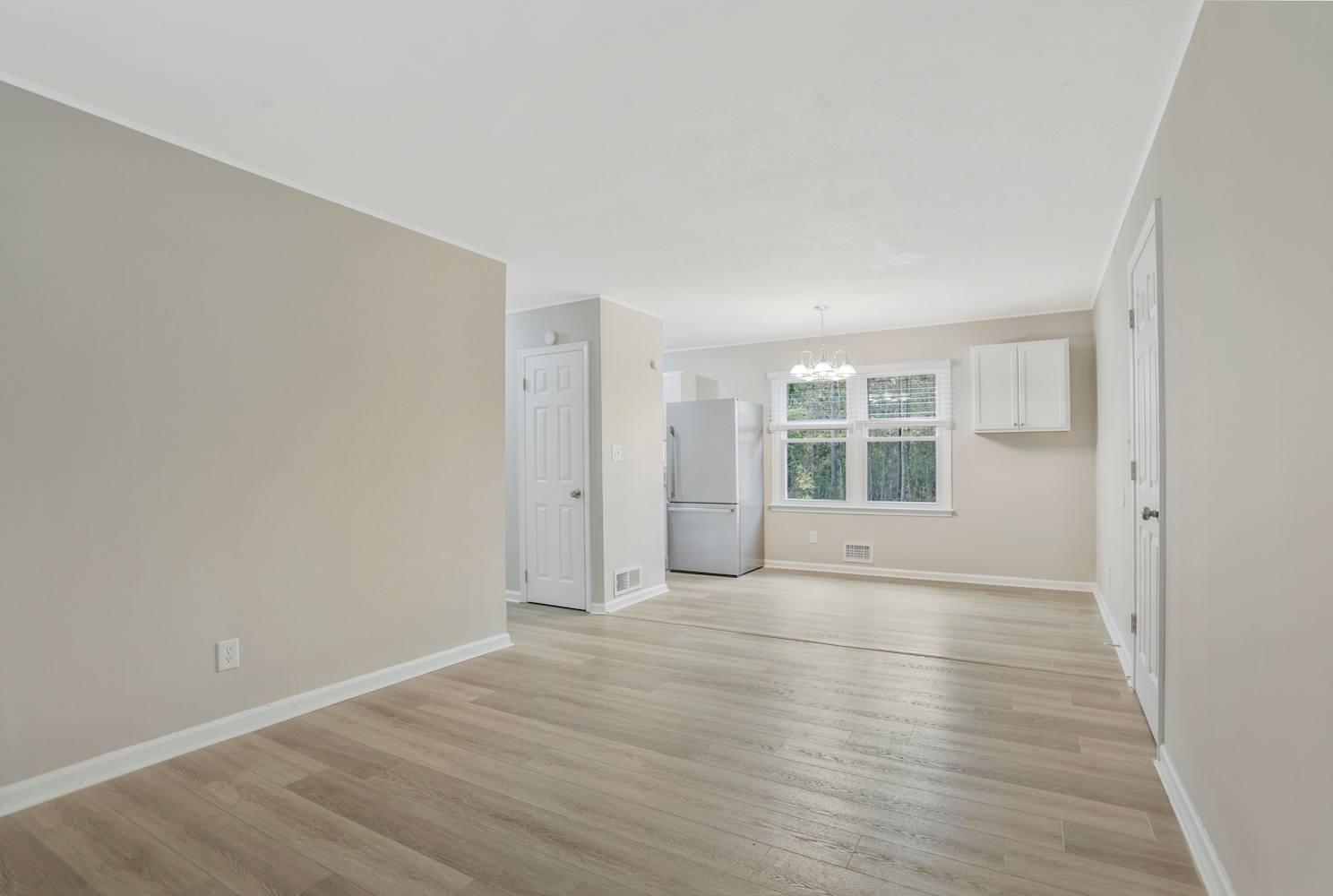 2155 Venesa Cir, Austell photo 10
