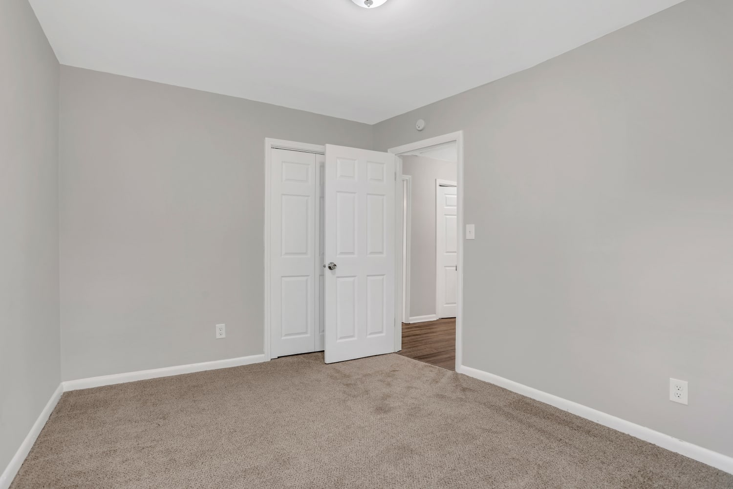 2160 Shamrock Dr, Decatur photo 18
