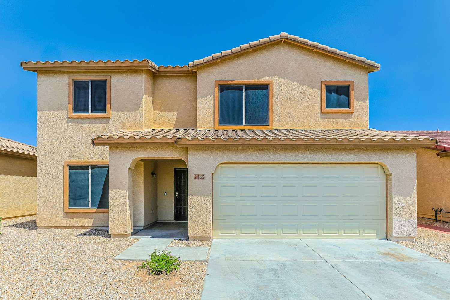 2162 E Cochise Ave, Apache Junction photo 1