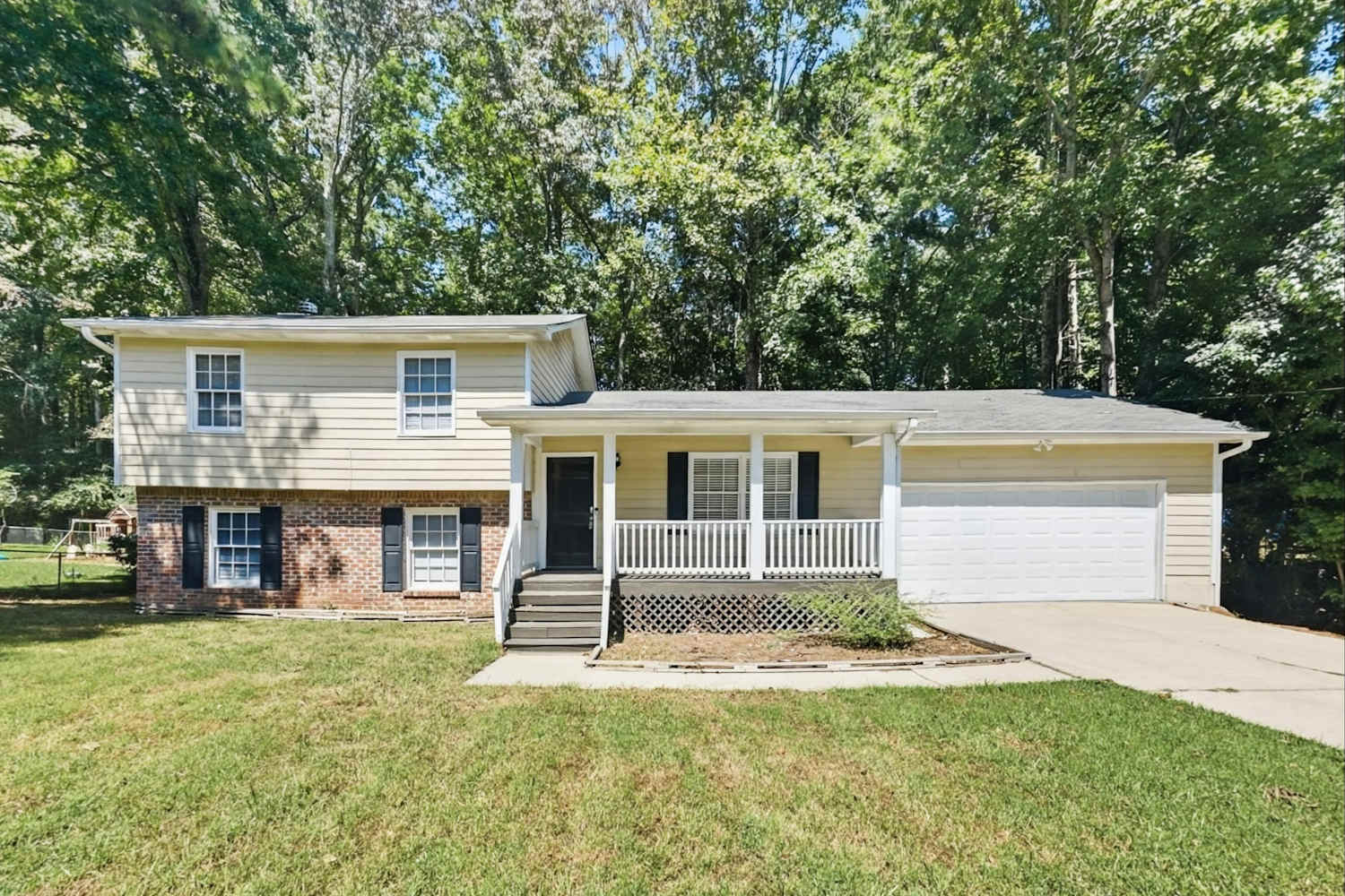 Front of 2182 Ivy Crest Dr, Buford, GA
