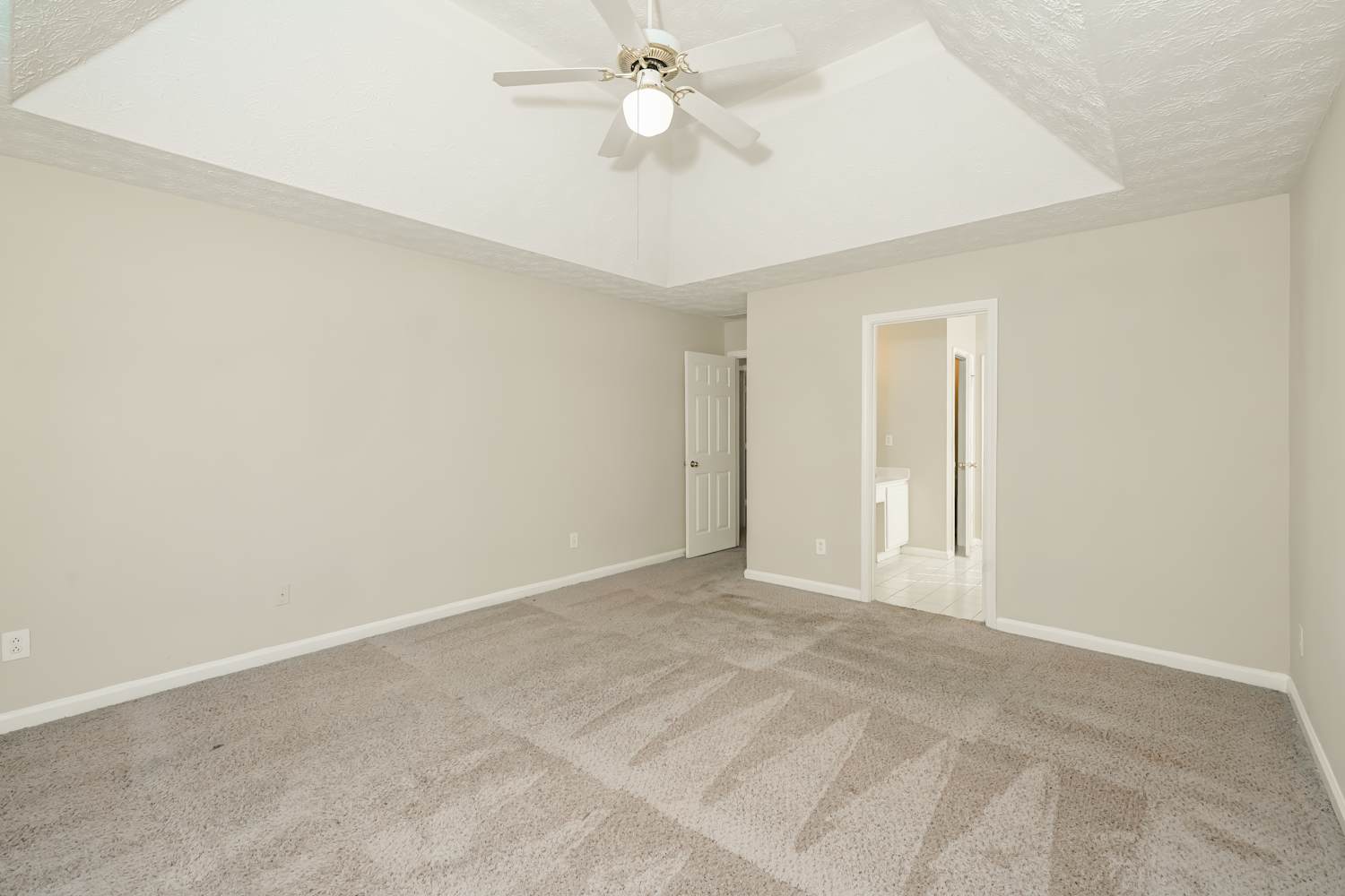 219 Lakeview Pl, Stockbridge photo 9