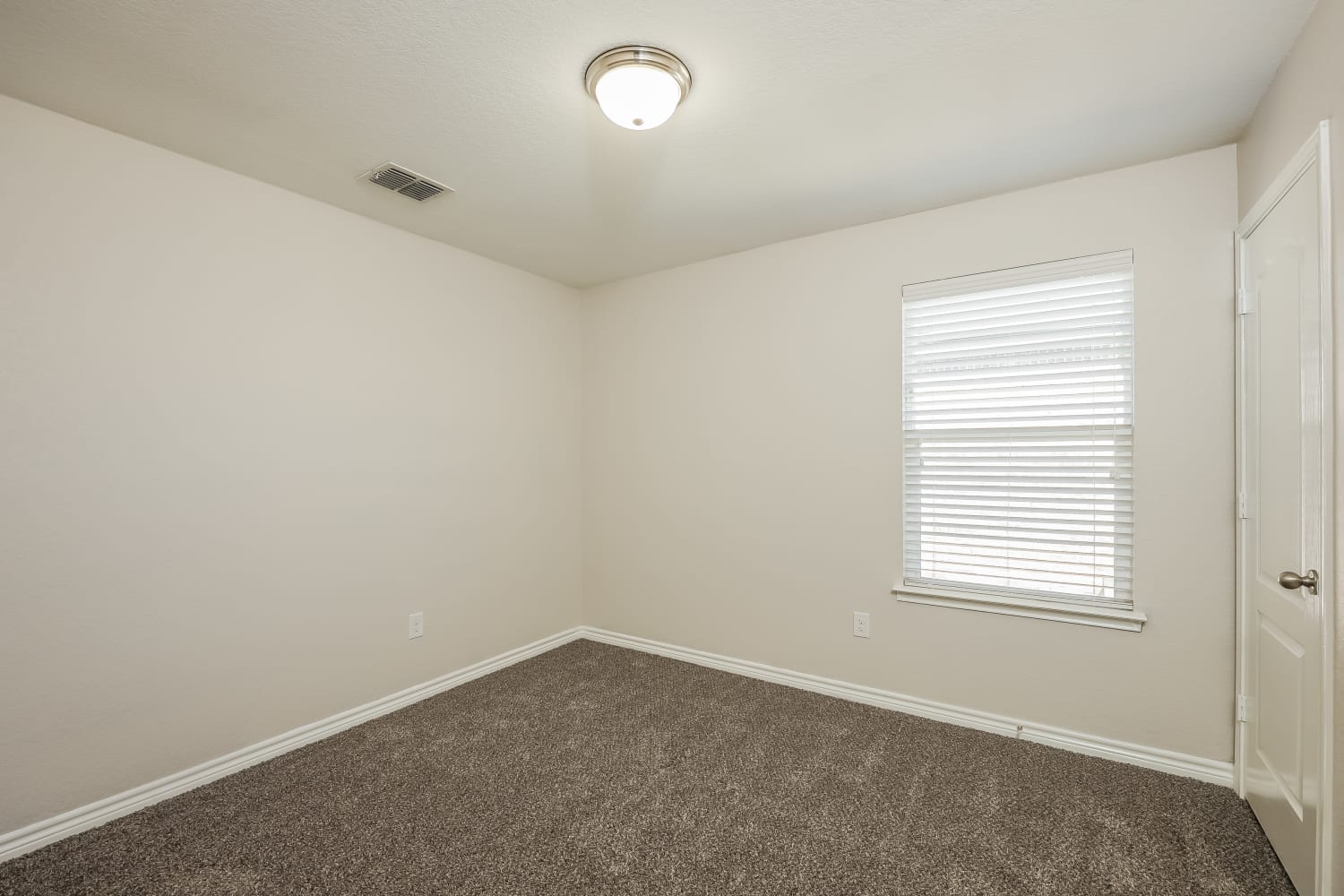 220 Colonial Blf, Universal City photo 9