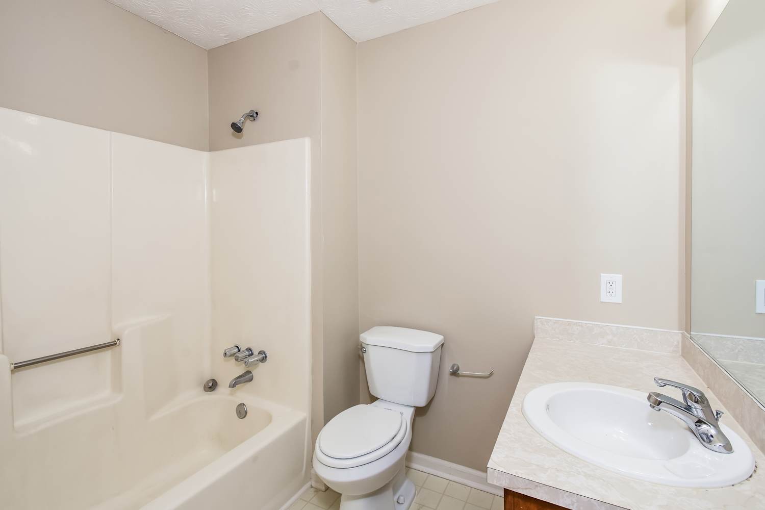 2204 Post Oak Dr, Duluth photo 15