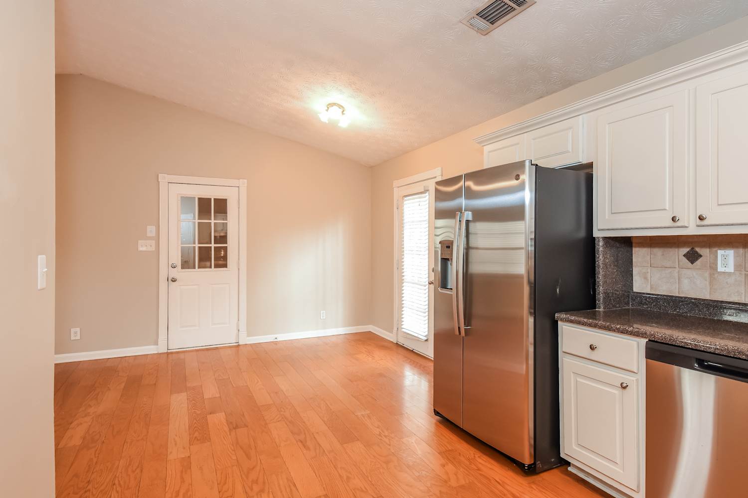 2204 Post Oak Dr, Duluth photo 9