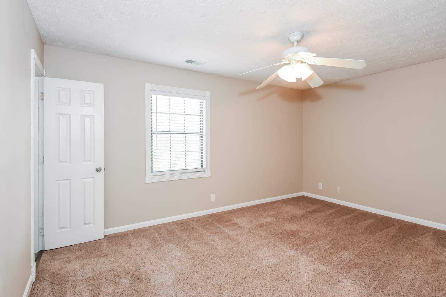 2204 Post Oak Dr, Duluth photo 12