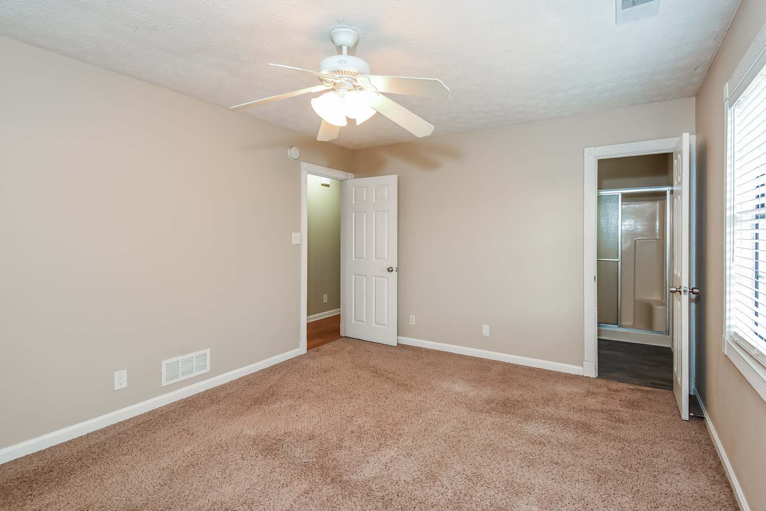 2204 Post Oak Dr, Duluth photo 13