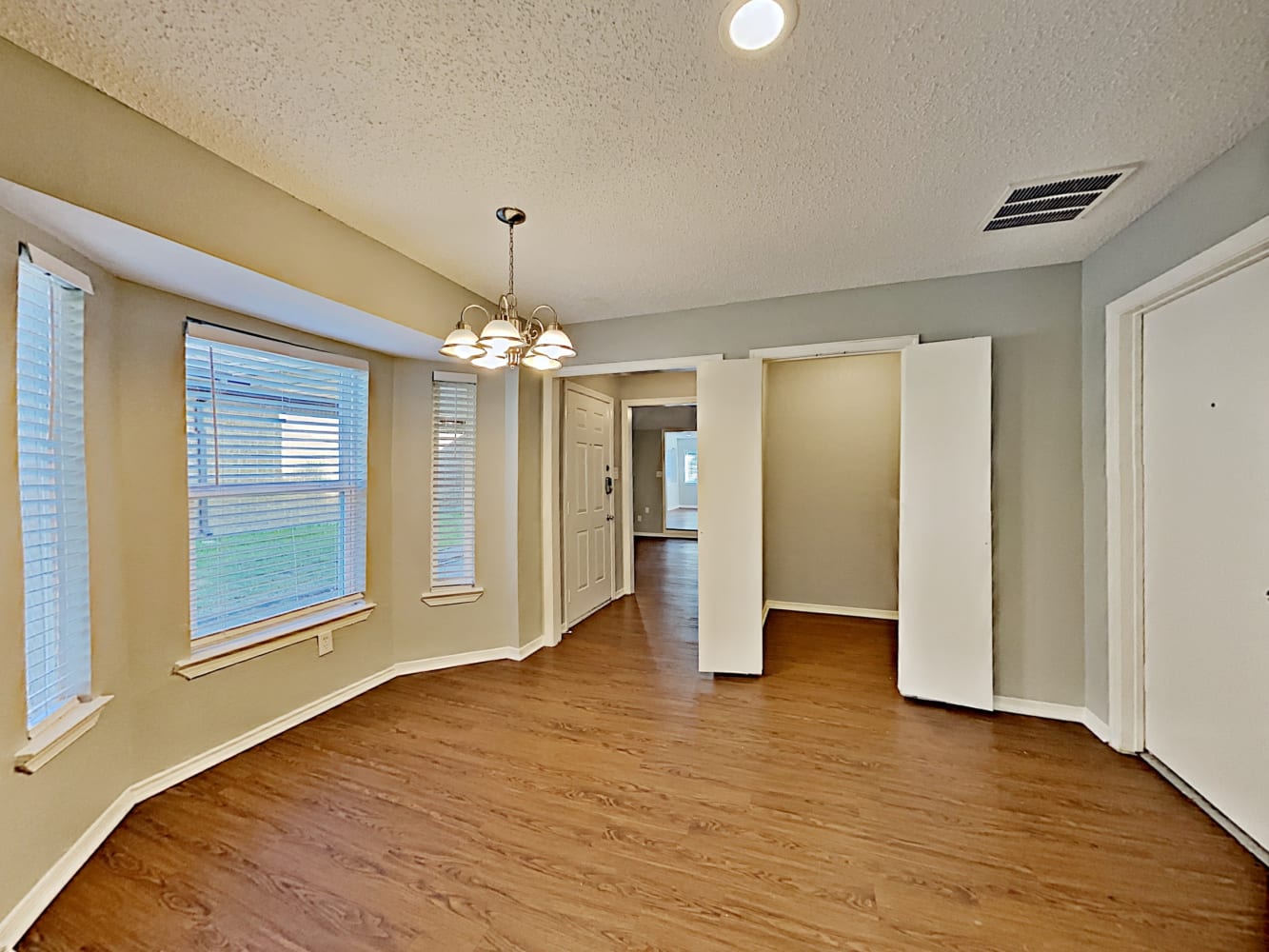 2206 Cedarcrest Dr, Carrollton photo 6