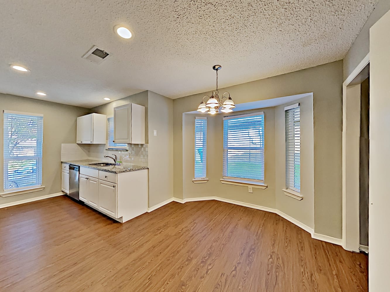 2206 Cedarcrest Dr, Carrollton photo 9